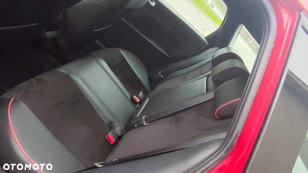 Alfa Romeo 159 Sportwagon - 11