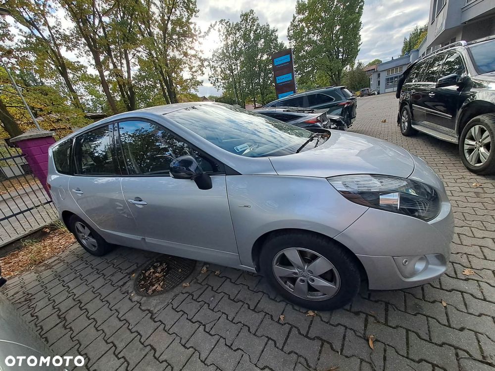 Renault Scenic 2011 photo 3