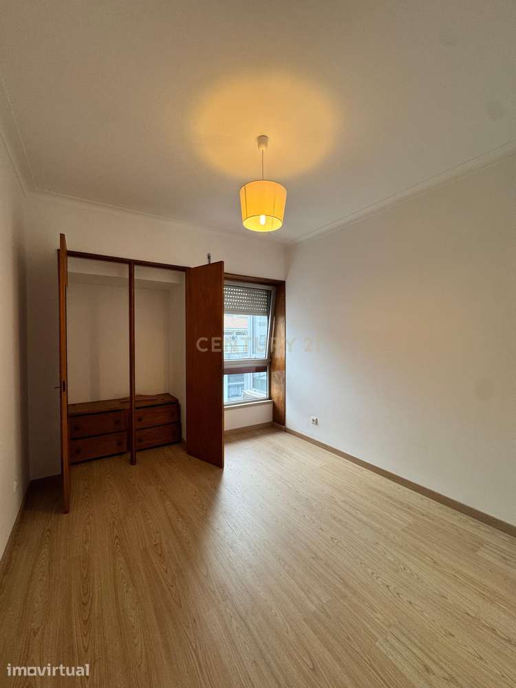 Apartamento de 4 assoalhadas no centro de Lamego (Viseu) - Grande imagem: 5/28