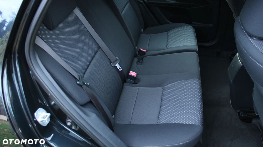 Toyota Auris 1.6 Sol - 38