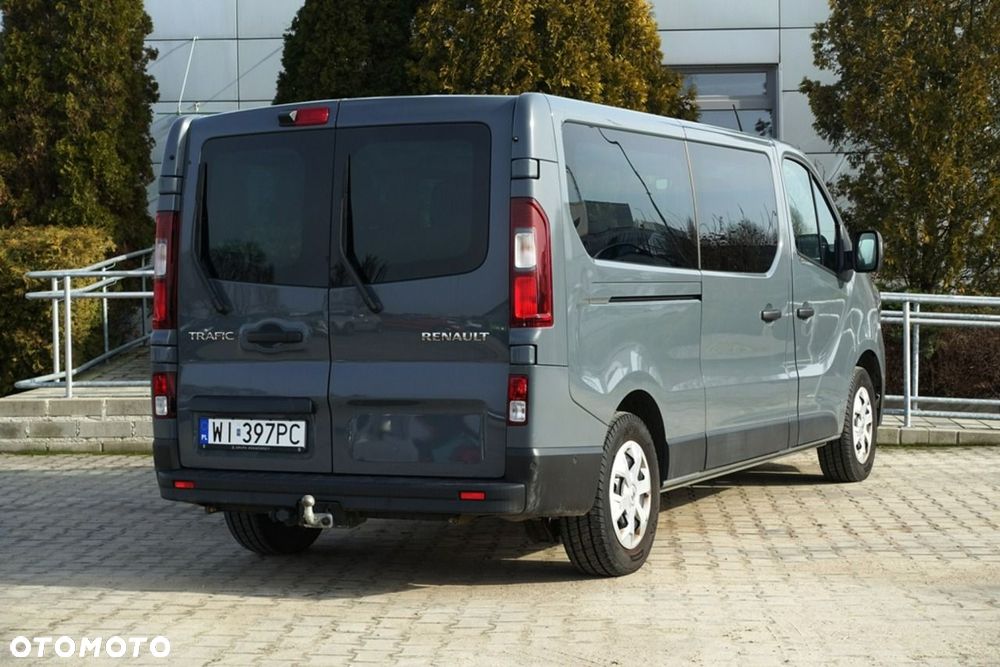 Renault Trafic Grand 2.0 dCi Escapade - 2