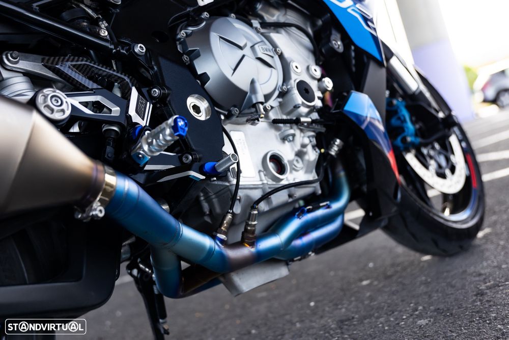 BMW M 1000 RR Competition - 23
