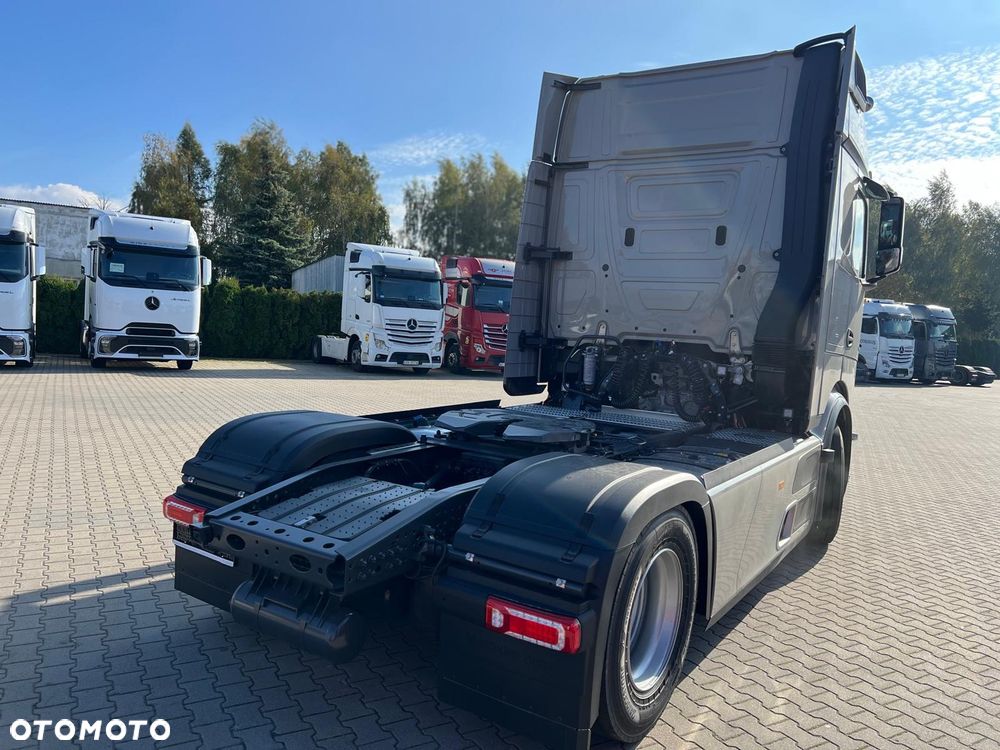 Mercedes-Benz Actros - 21