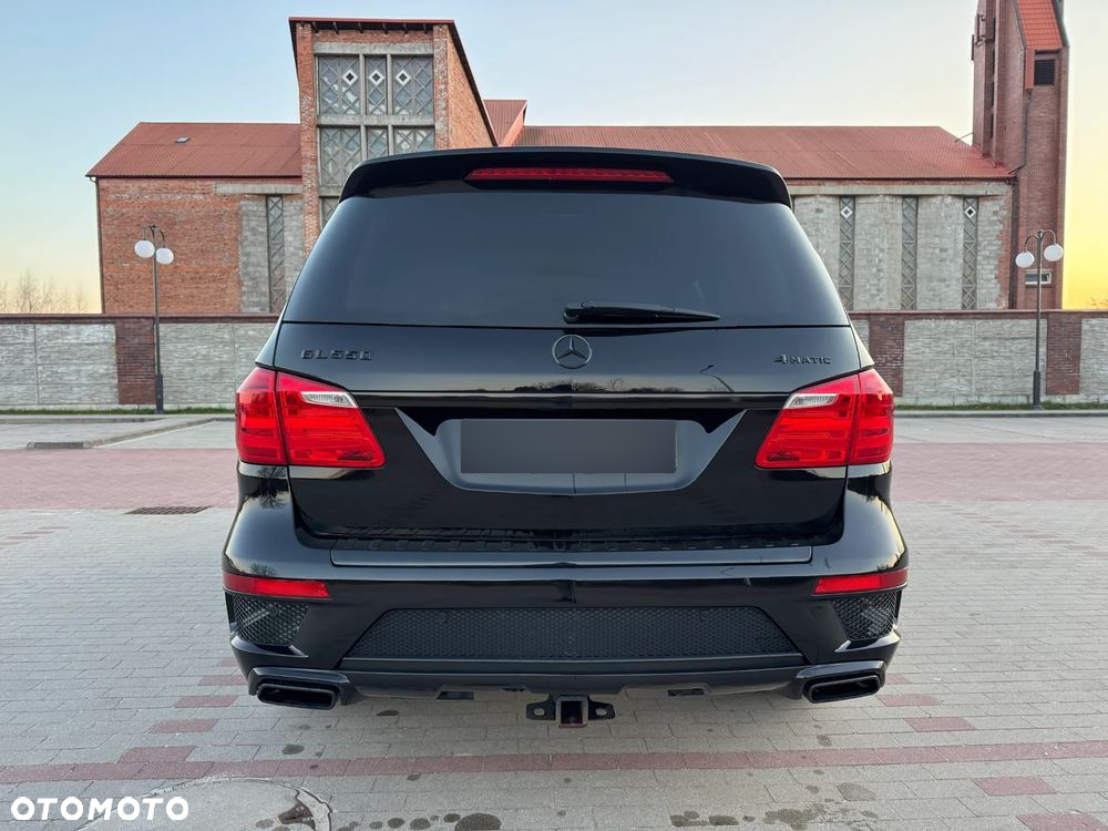 Mercedes-Benz GL 500 4Matic (BlueEFFICIENCY) 7G-TRONIC - 8