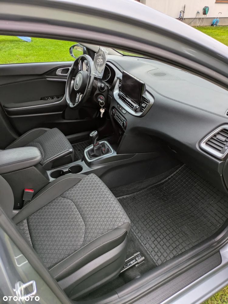 Kia Ceed 1.5 T-GDI M - 4