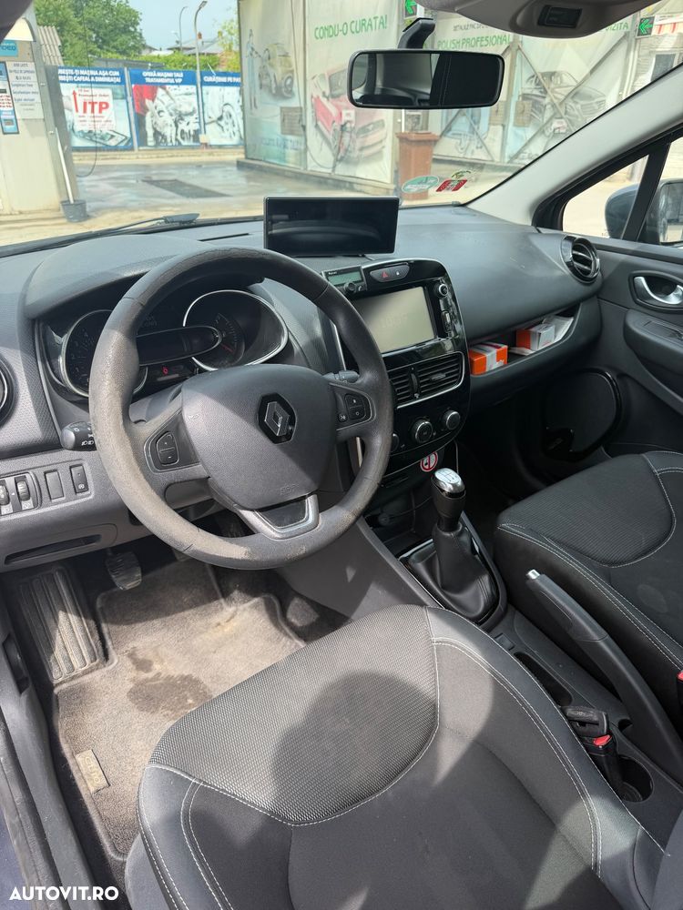 Renault Clio - 7