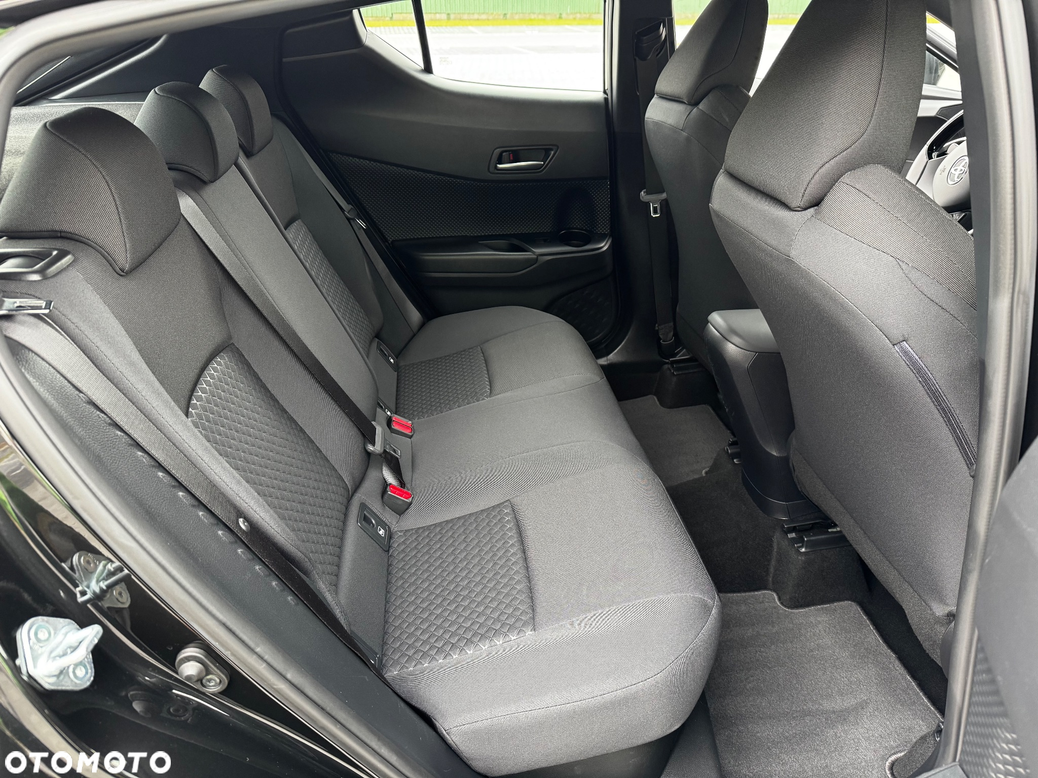 Toyota C-HR Hybrid Style - 14