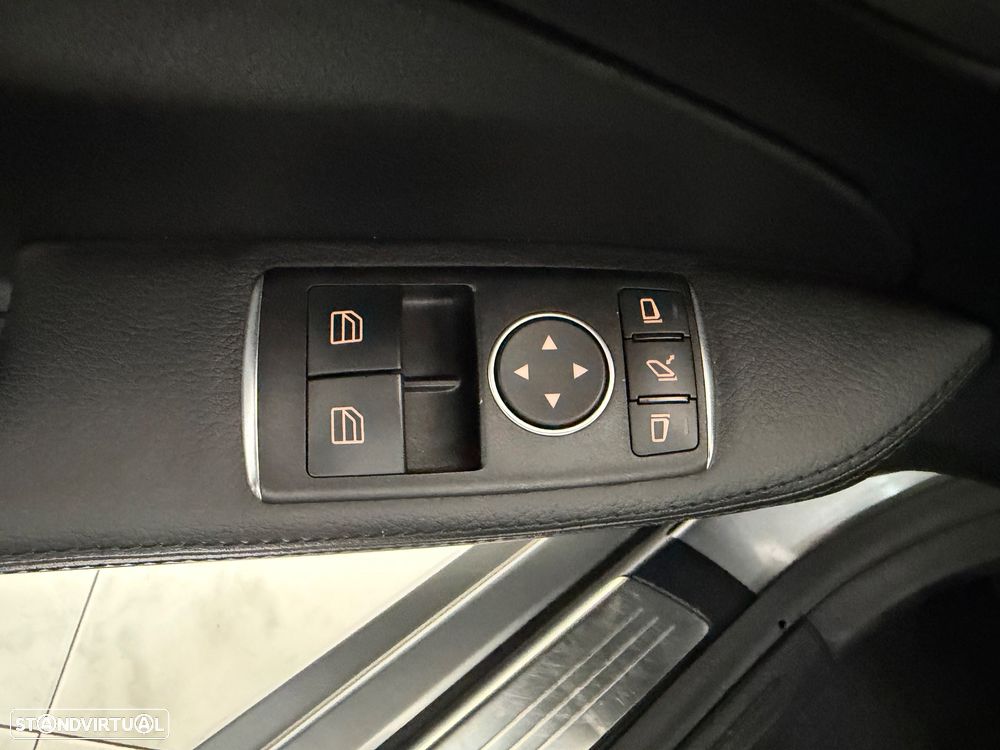 Mercedes-Benz SLK 200 (BlueEFFICIENCY) - 19