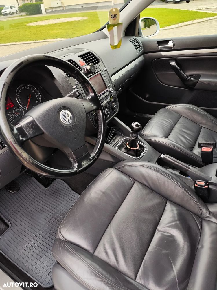 Volkswagen Golf - 9