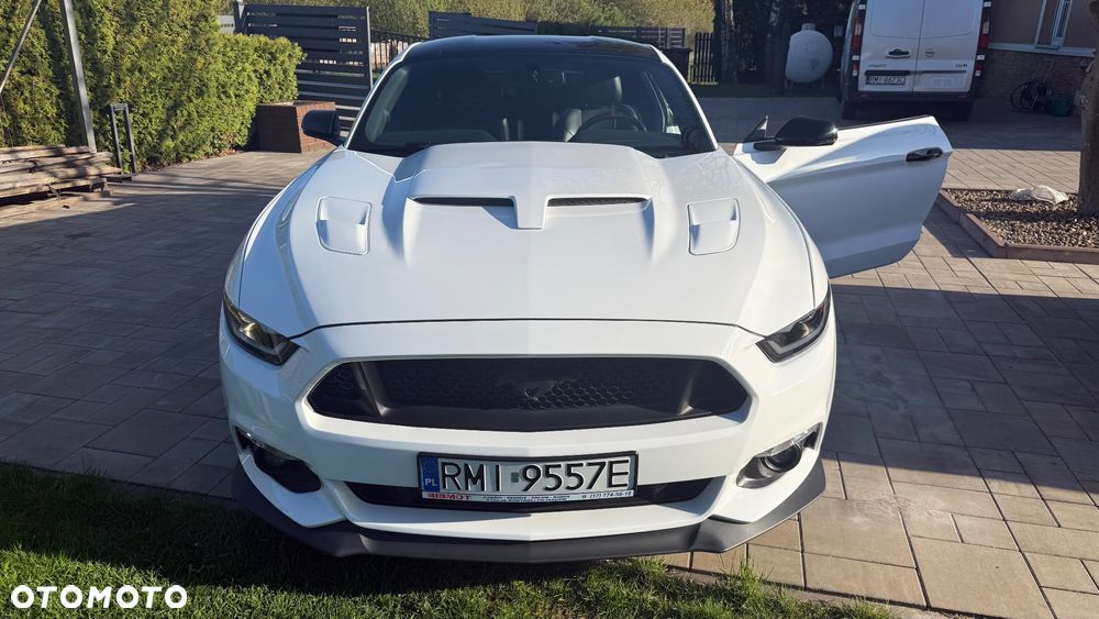 Ford Mustang 5.0 V8 GT - 20