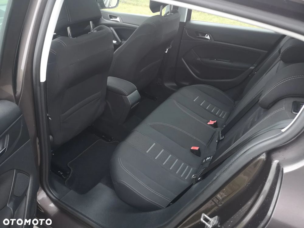 Peugeot 308 125 THP Allure - 9