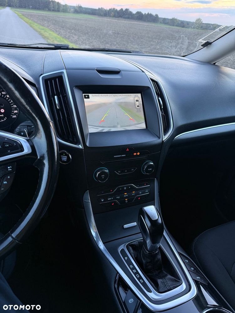Ford Galaxy - 40