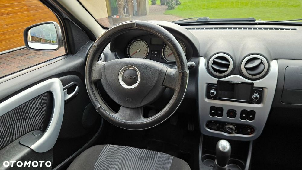 Dacia Sandero 1.6 Laureate - 16