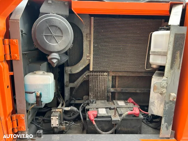 Hitachi ZX130-3 - 14
