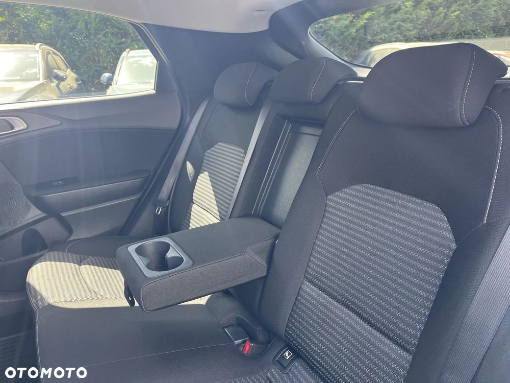 Kia XCeed 1.5 T-GDI M - 16