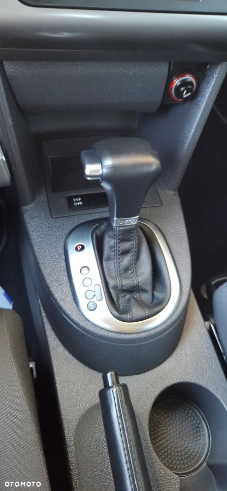Volkswagen Touran 2.0 TDI DPF DSG Highline - 24