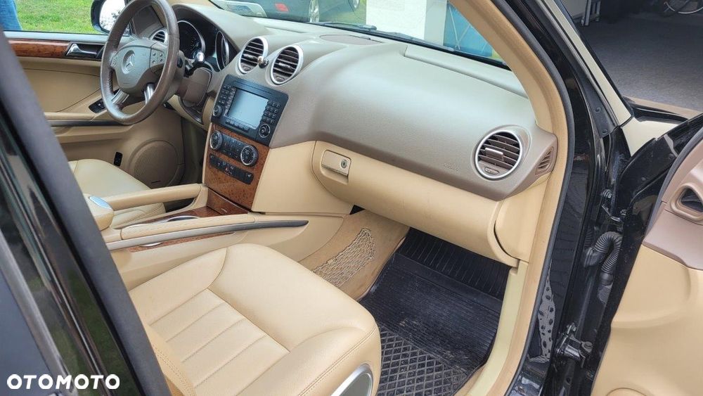 Mercedes-Benz ML - 9