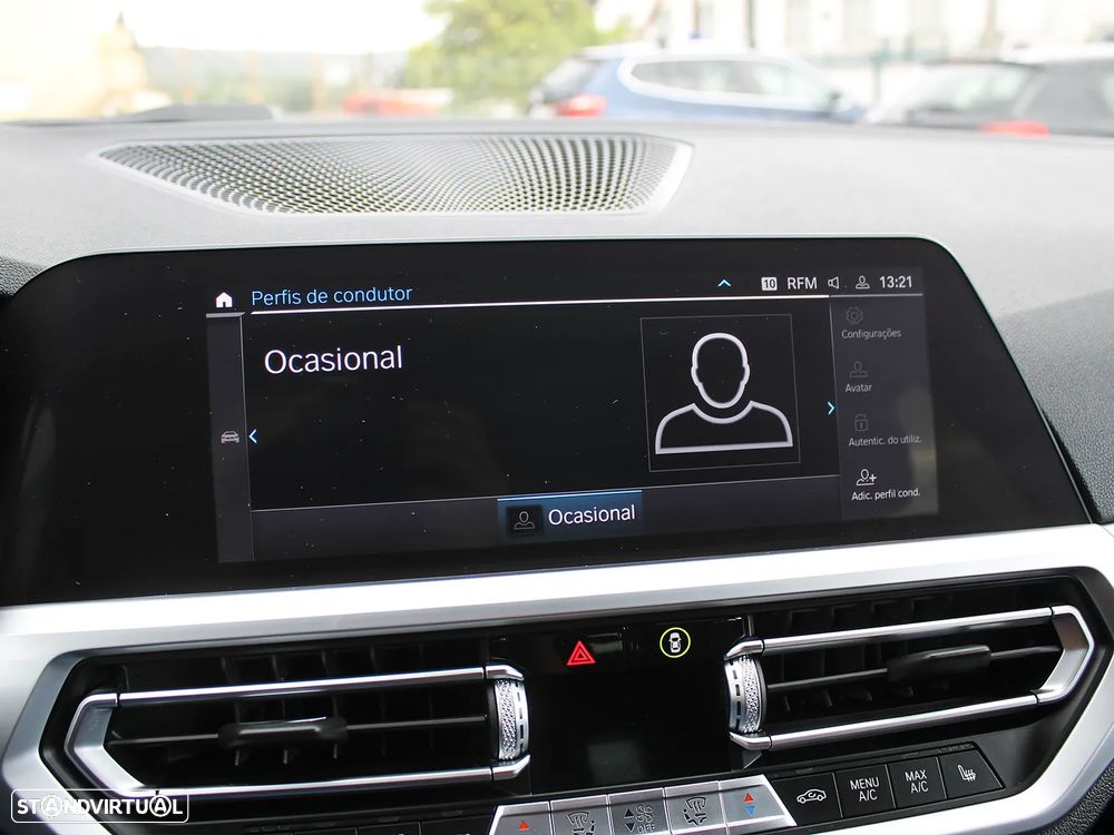 BMW 330 e Touring Pack M Auto - 19