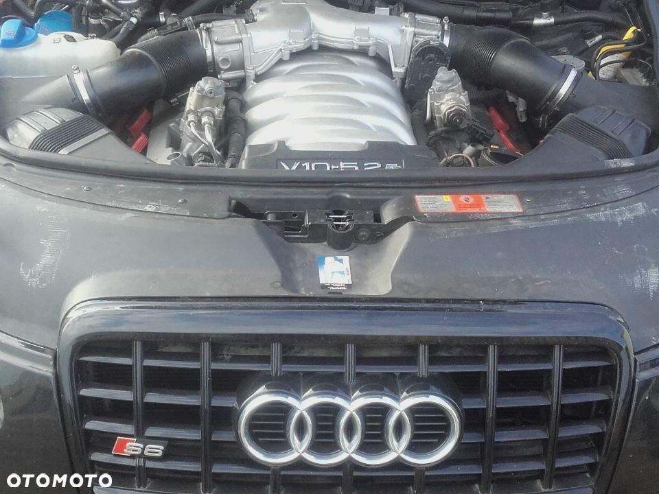 Silnik na częsci 5.2  V10  BXA  AUDI A6 C6 S6 - 1