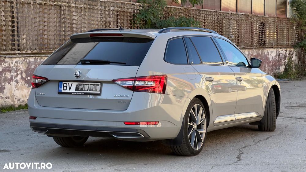Skoda Superb 2.0 TDI DSG Sportline - 5