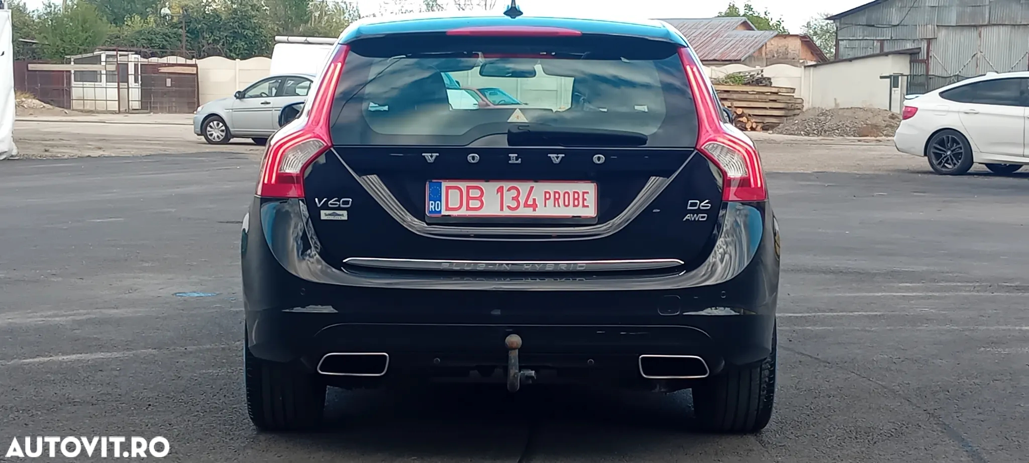 Volvo V60 D6 Plug-In-Hybrid AWD Geartronic Summum - 24