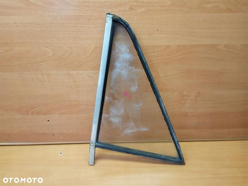 SZYBA TRÓJKĄTNA LEWA PRZEDNIA FIAT 125 KOMBI BESPO - 3