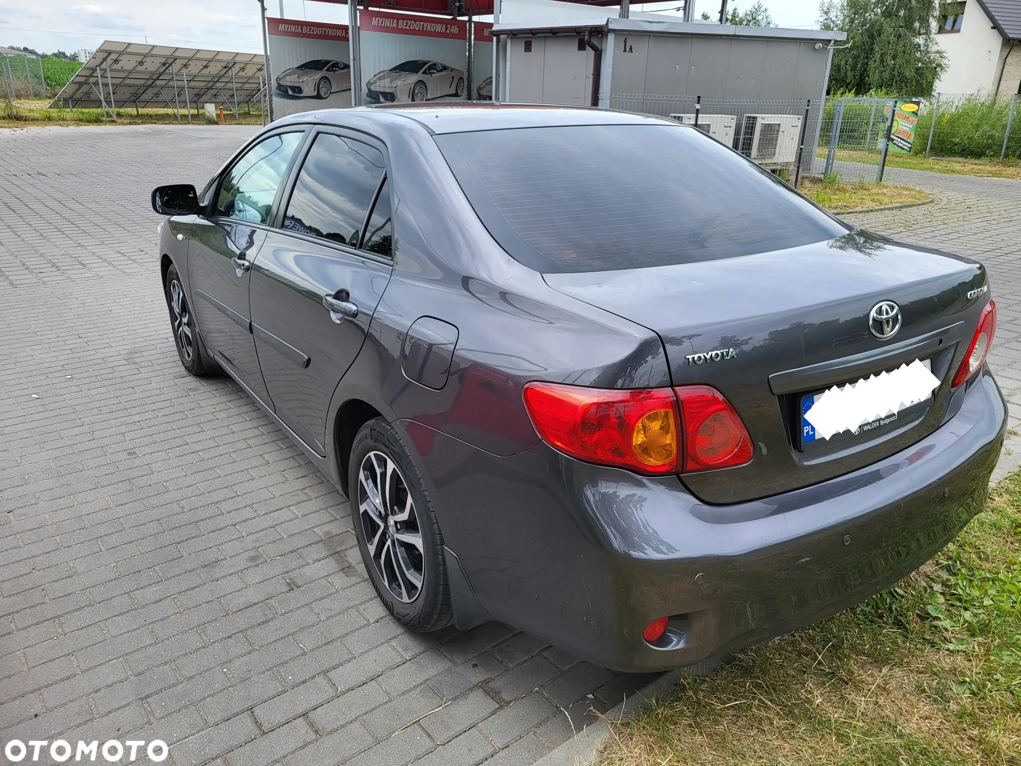 Toyota Corolla - 4