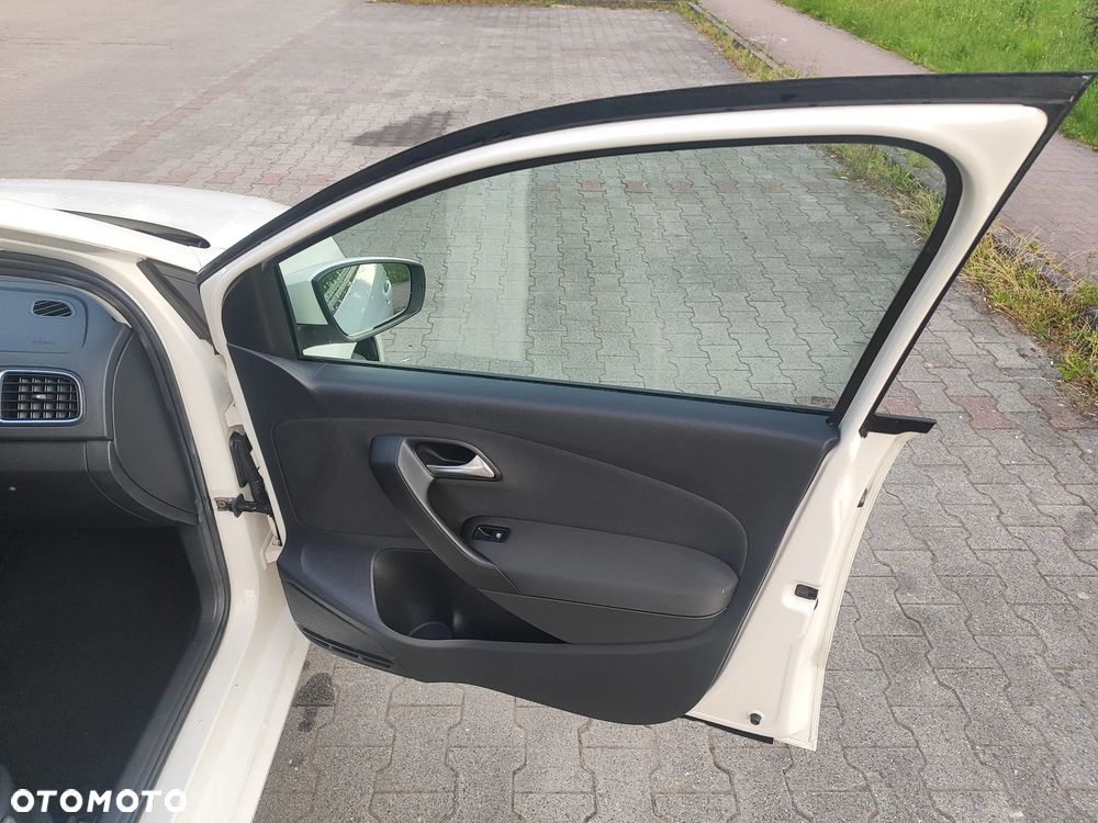 Volkswagen Polo 1.4 Comfortline - 22
