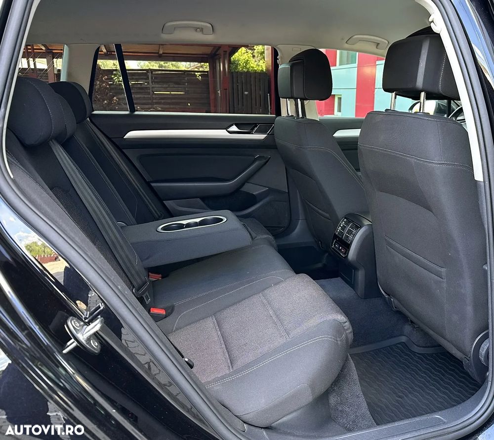 Volkswagen Passat - 29
