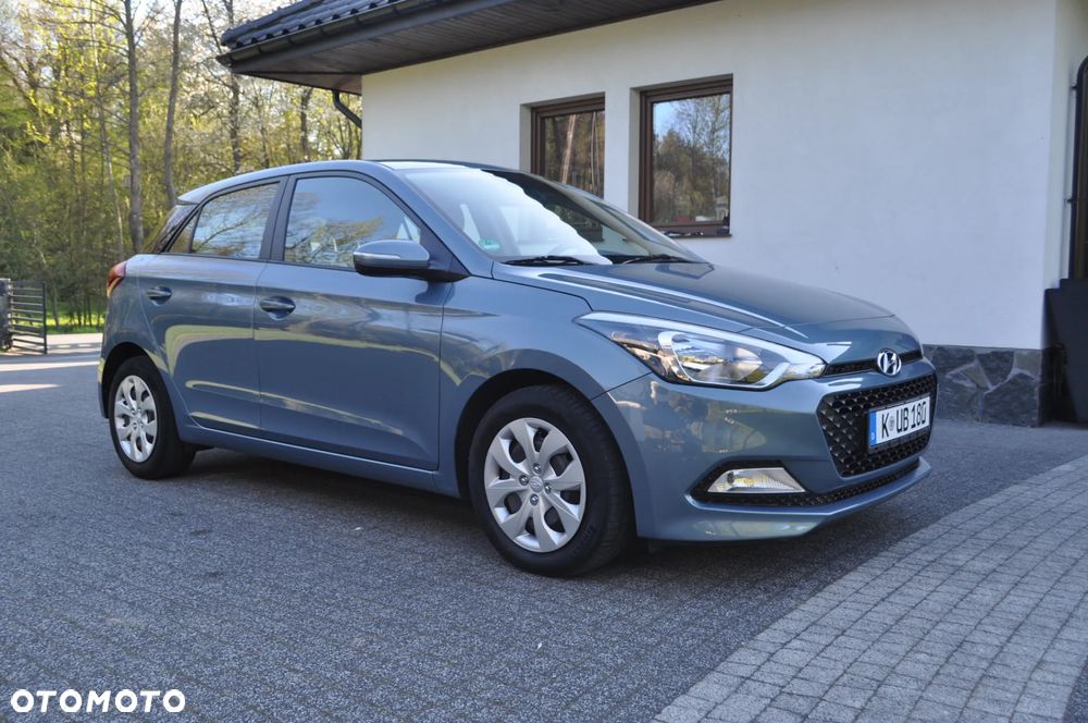 Hyundai i20 1.2 Pure - 13