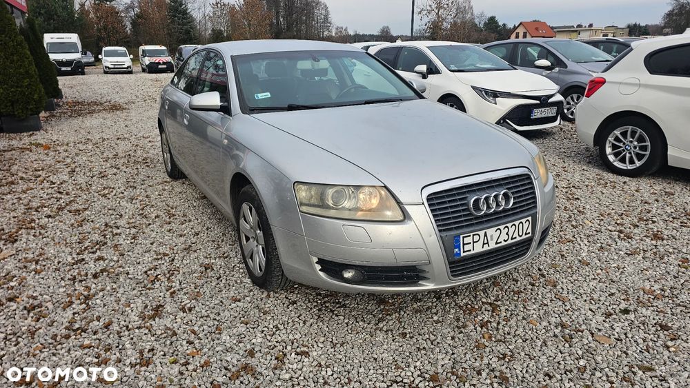 Audi A6 Limousine 2.4 - 8