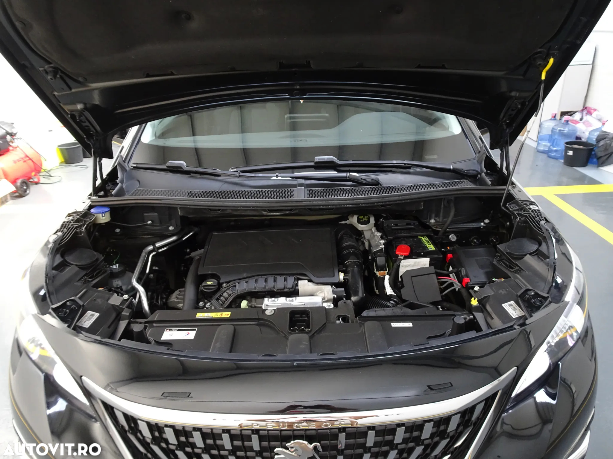 Peugeot 3008 1.2 PureTech Turbo S&S Allure - 25