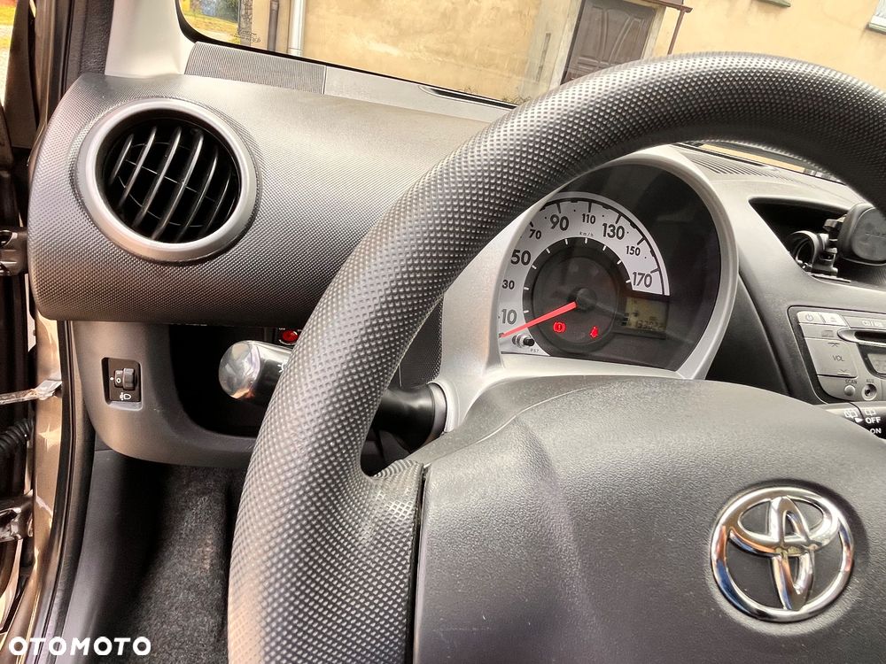 Toyota Aygo Cool - 11