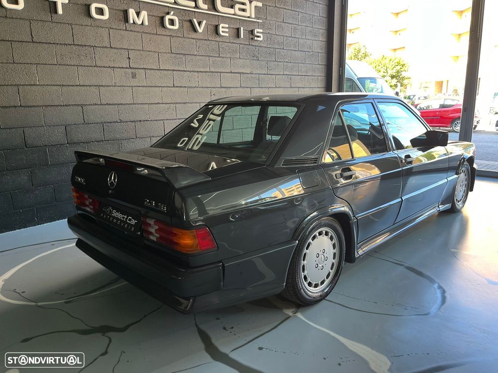 Mercedes-Benz 190 E 2.3 16V - 9