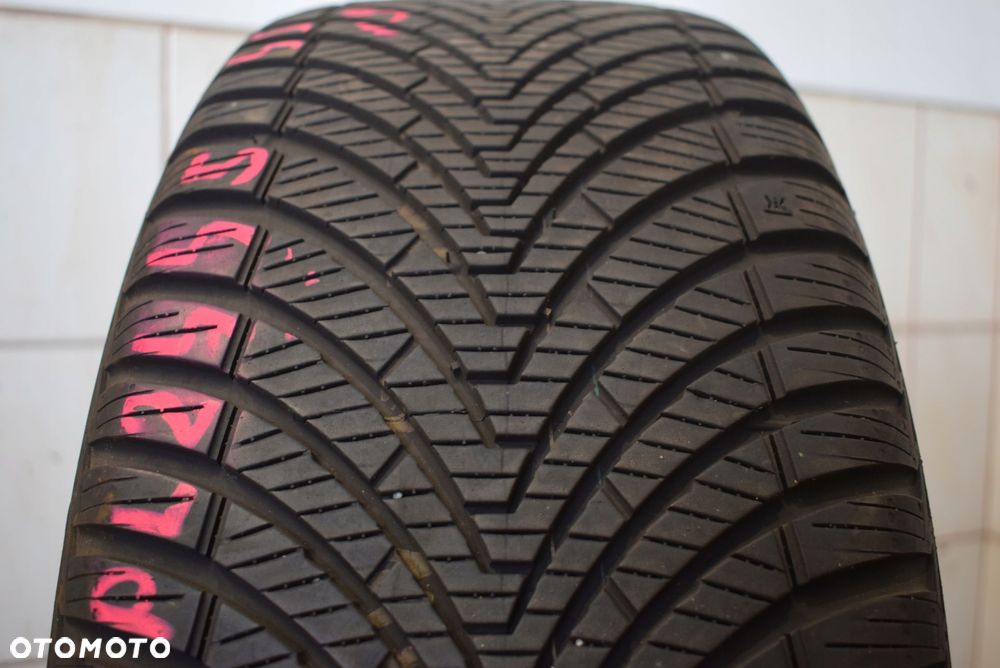 R19 235/45 Kumho Solus 4S HA32 Wysyłka gratis! - 1