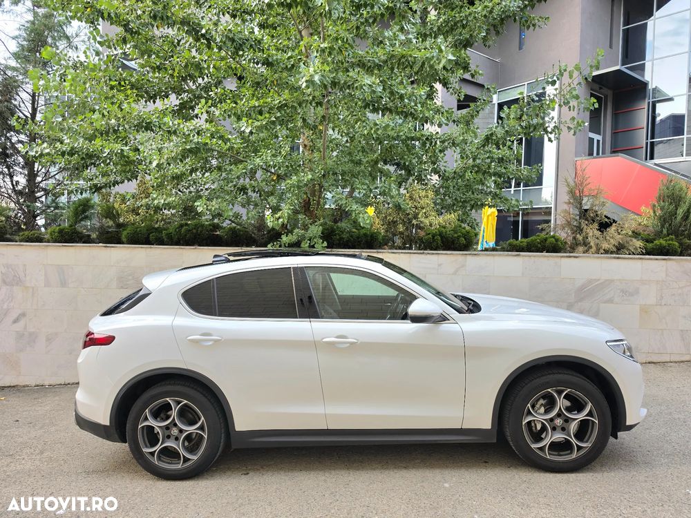 Alfa Romeo Stelvio - 4