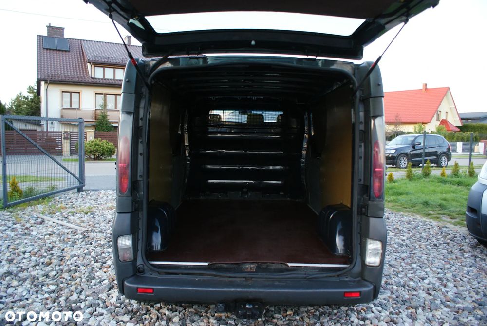 Opel Vivaro - 8