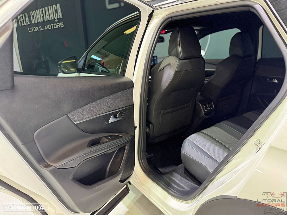 Peugeot 3008 1.2 PureTech Allure Pack EAT8 - 15