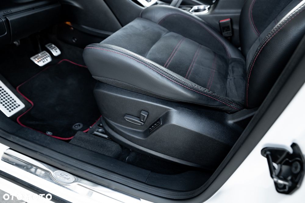 Ford S-Max 2.0 EcoBoost Titanium - 18