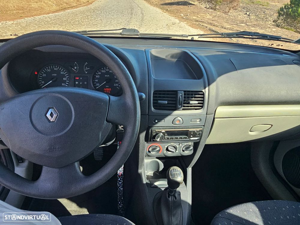 Renault Clio - 13