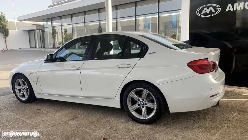 BMW 330 e iPerformance Line Sport - 3