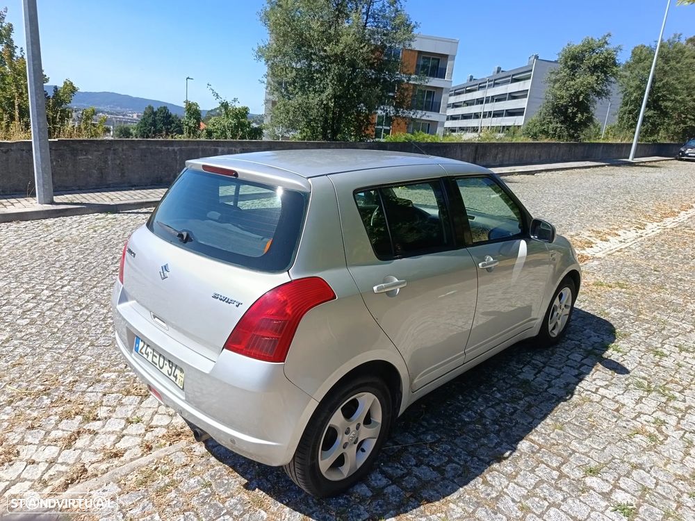 Suzuki Swift 1.3 DDiS GLX - 5