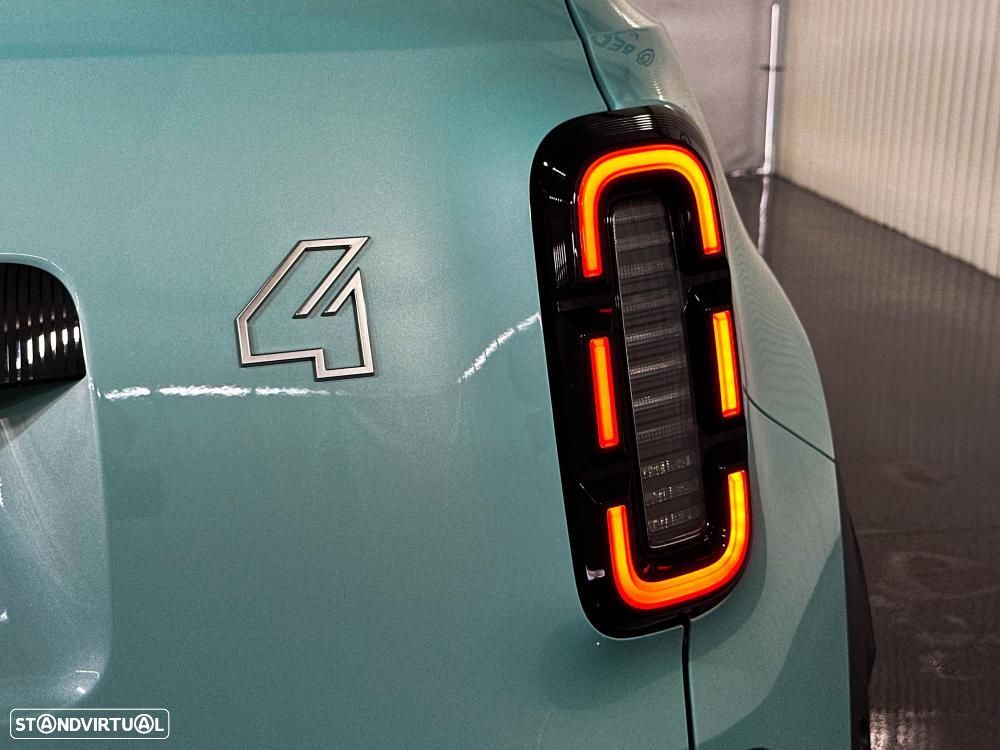 Renault 4 E-Tech 52 kWh Iconic Autonomia Conforto - 52