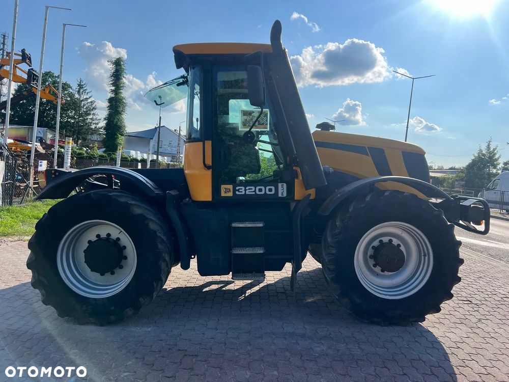 JCB 3200 Plus - 6