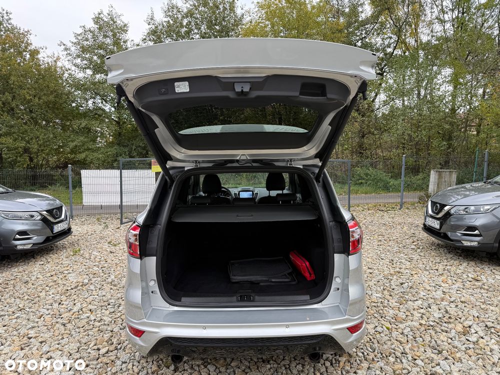Ford Kuga 1.5 EcoBoost 2x4 ST-Line - 36
