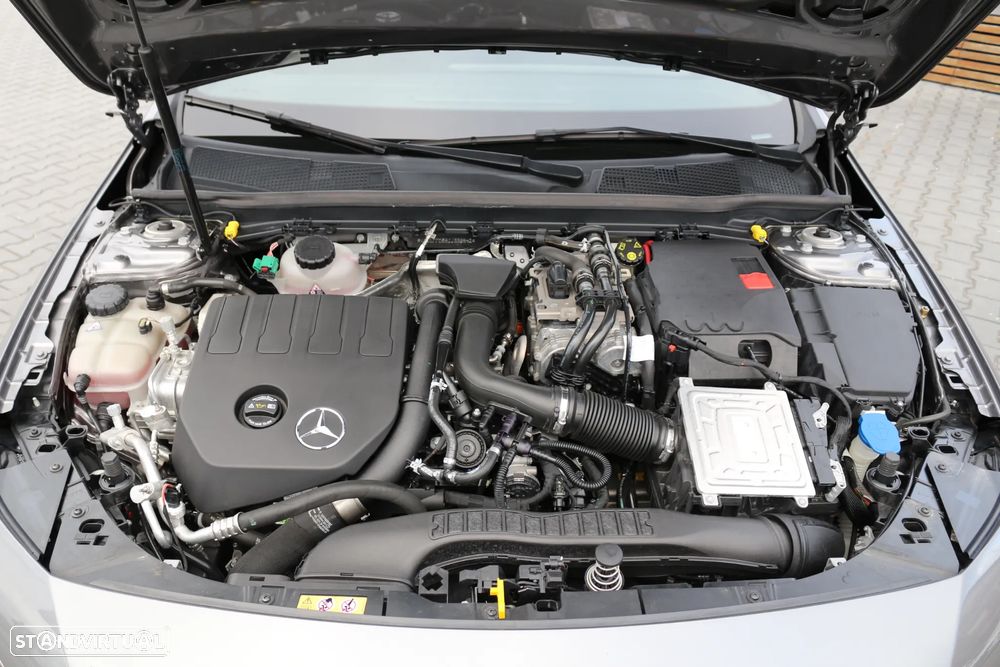 Mercedes-Benz A 250 e 8G-DCT AMG Line - 37