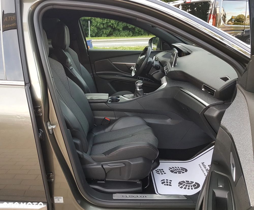 Peugeot 5008 - 10