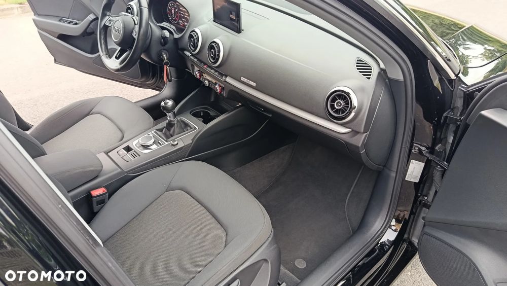 Audi A3 Sportback 1.5 TFSI cylinder on demand sport - 8