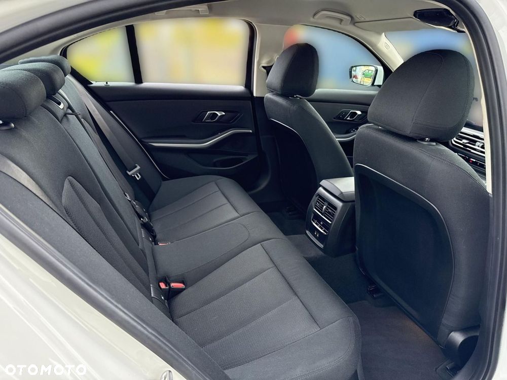 BMW Seria 3 - 19