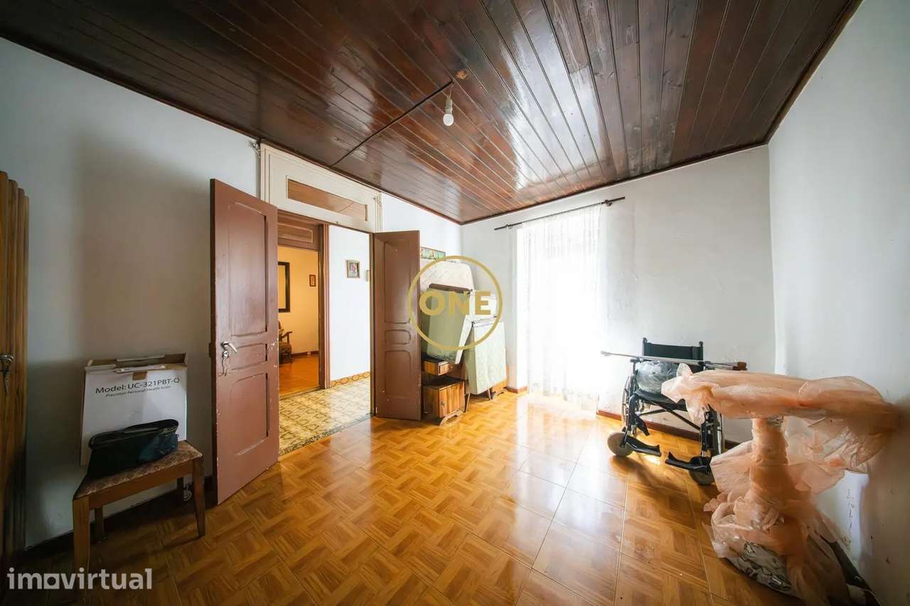 Moradia T4 com elevado potencial na Fajã de Cima - Grande imagem: 5/38